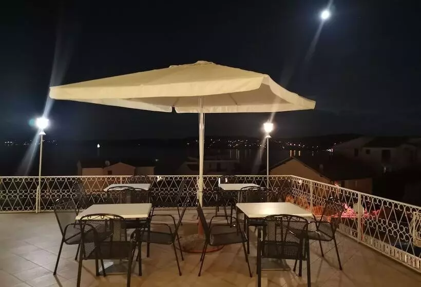 ホテル Villa Kairos