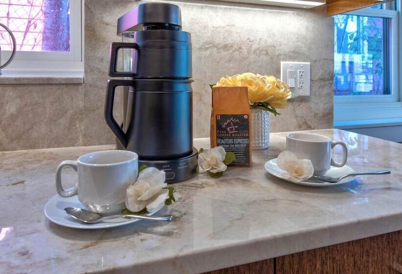 Empire 4 Bedrooms Pea 1009 By Kbm