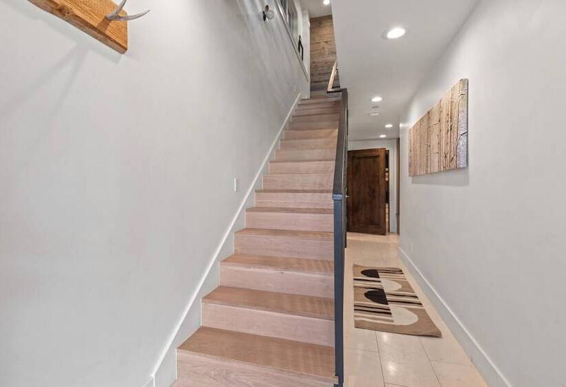 Empire 4 Bedrooms Pea 1009 By Kbm