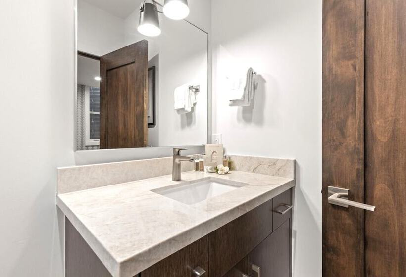 Empire 4 Bedrooms Pea 1009 By Kbm