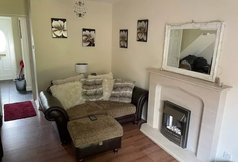 レジデンス 3 Bed House In Stoke On Trent Free Sky Free Wifi
