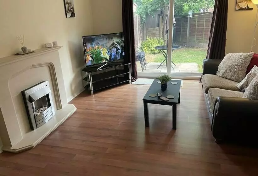 レジデンス 3 Bed House In Stoke On Trent Free Sky Free Wifi