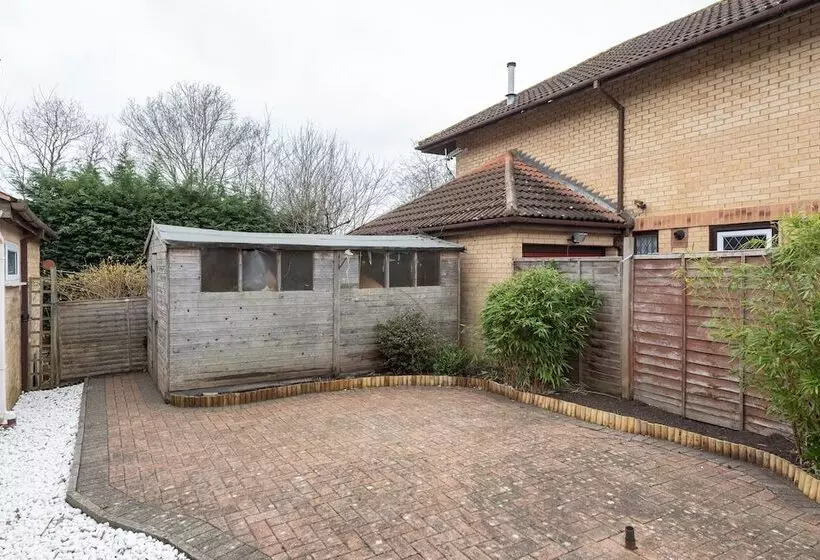 Residenssi Milton Keynes Close To Station 6 Bed Free Parking