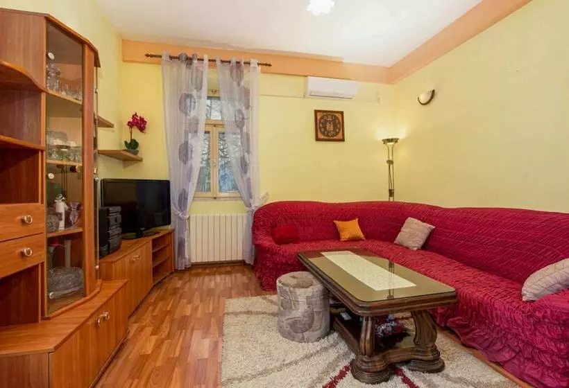 Residenssi Private House With Pool, Sea View And Big Garden