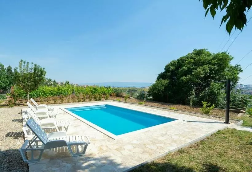Residenssi Private House With Pool, Sea View And Big Garden