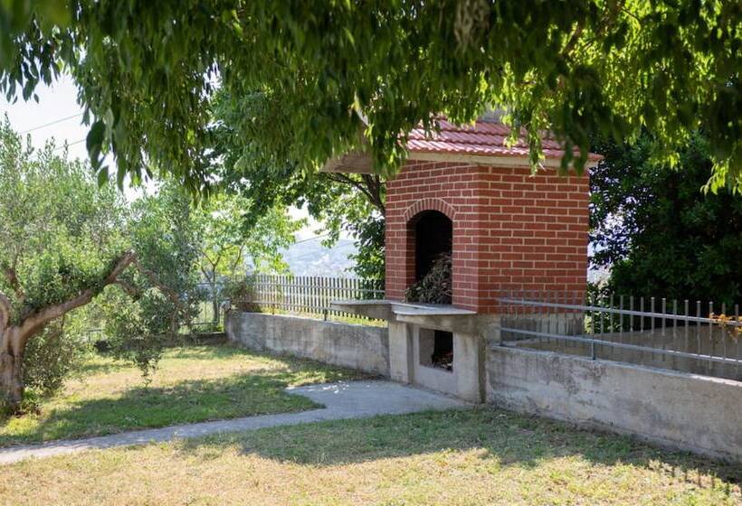Szálló Private House With Pool, Sea View And Big Garden