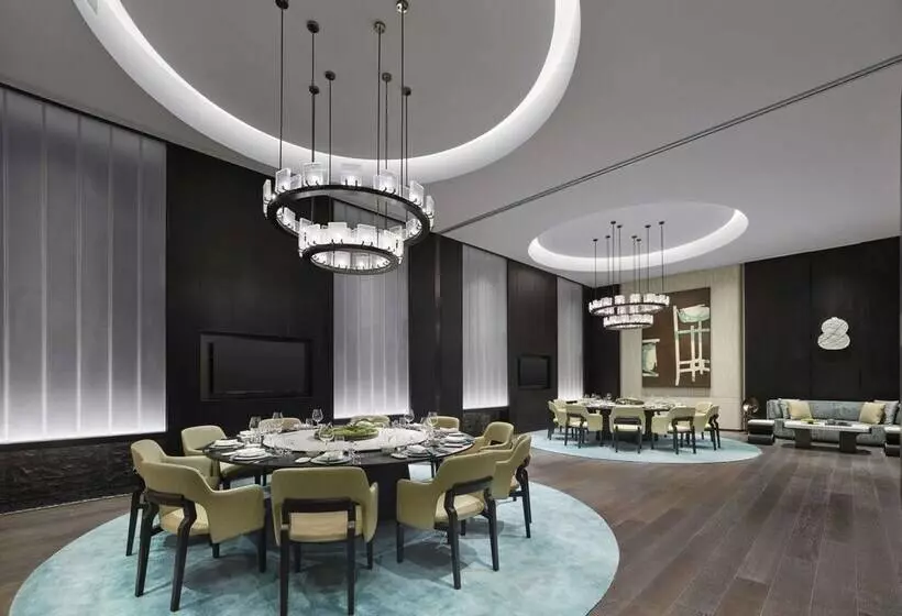 هتل Hilton Nanjing Niushoushan