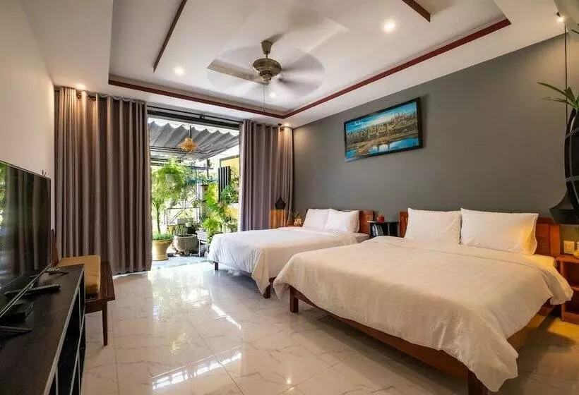 هتل Hoi An Town Center