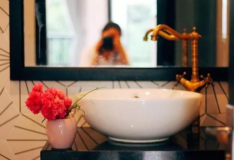 هتل Hoi An Town Center