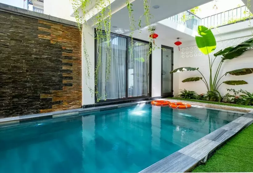 هتل Hoi An Town Center