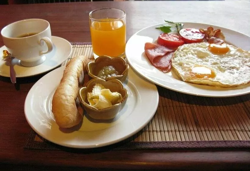 هتل Hoi An Town Center