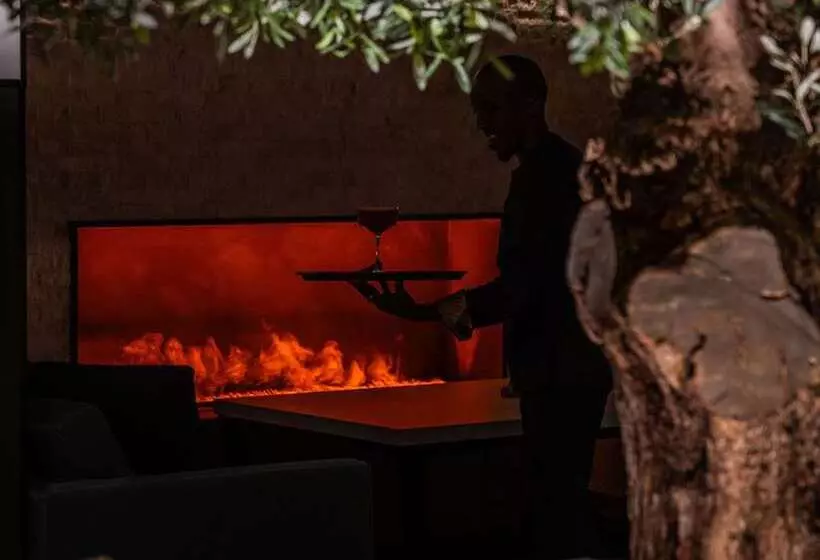 Kwetu Nairobi, Curio Collection By Hilton