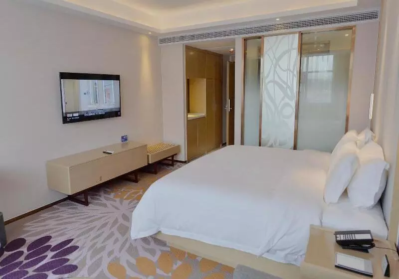 Hotelli Lavande S· Xingyi Jushan Avenue