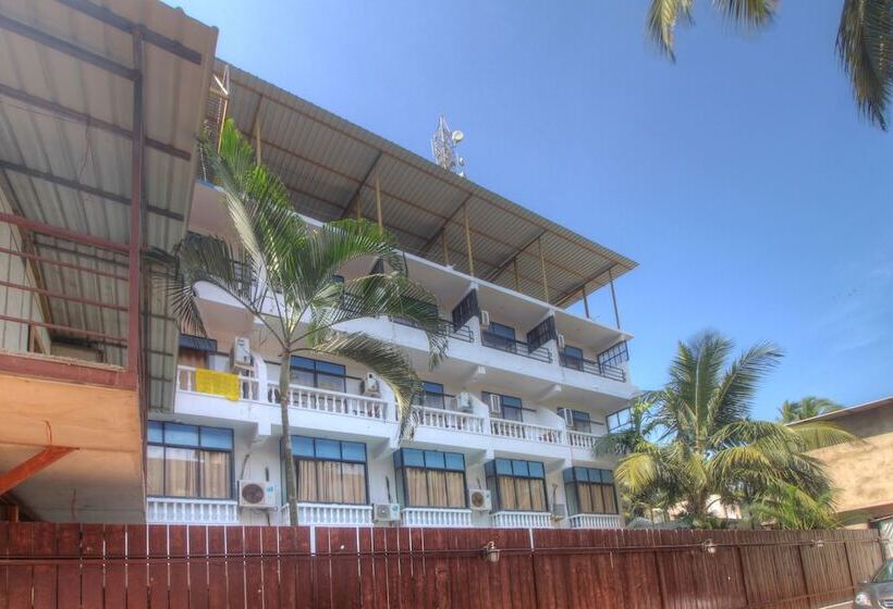 ホテル Pleasure Inn Near Turtle Beach Morjim