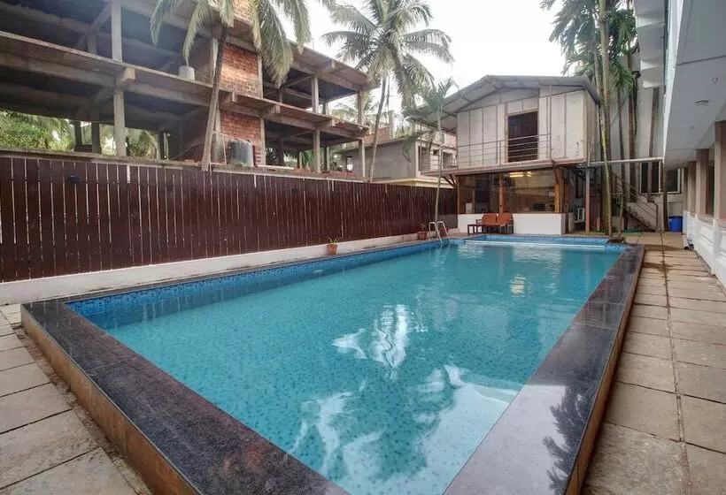 ホテル Pleasure Inn Near Turtle Beach  Morjim