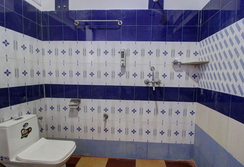 ホテル Pleasure Inn Near Turtle Beach Morjim