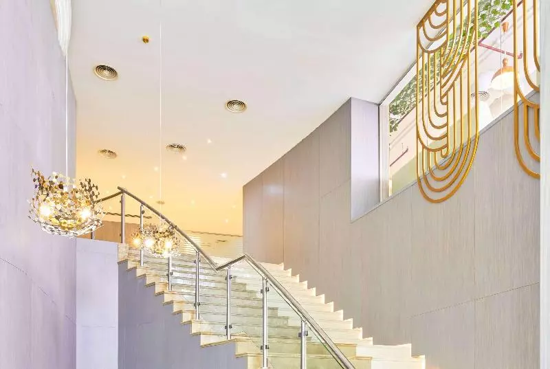 هتل Ramada By Wyndham Doha Old Town