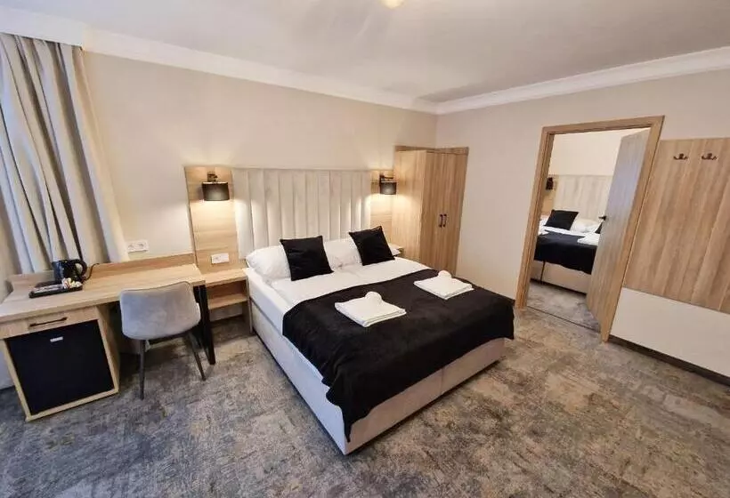 هتل Villa Cristal