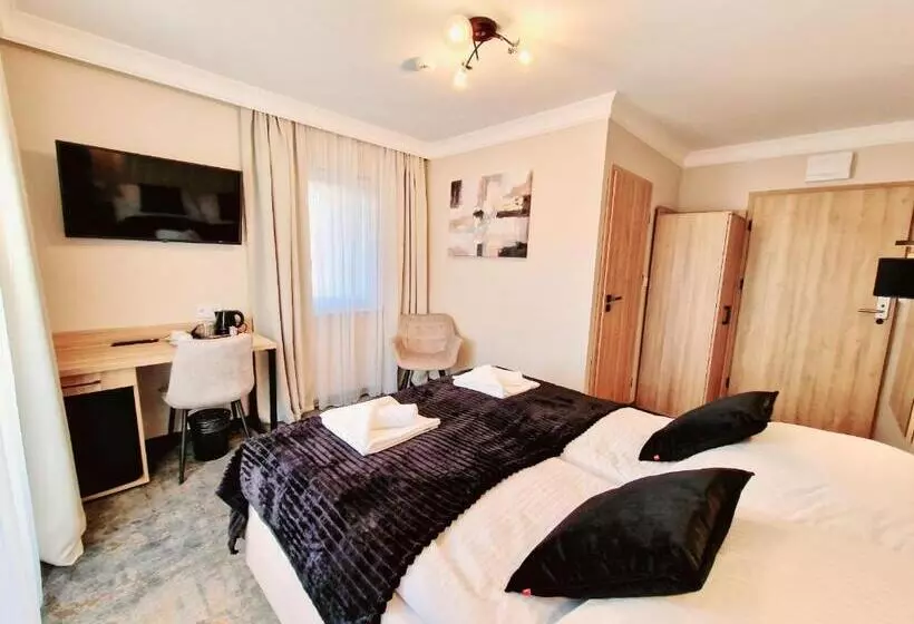 هتل Villa Cristal