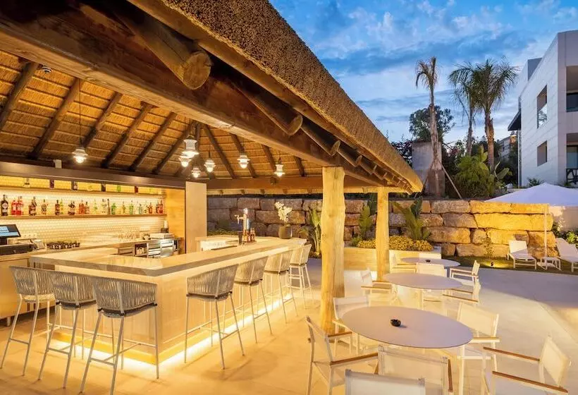 ホテル Eurostars Oasis Marbella