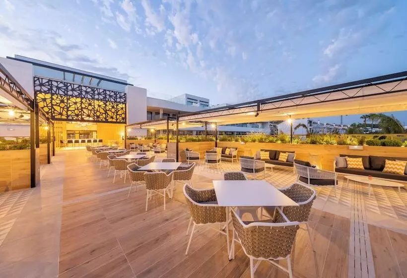 ホテル Eurostars Oasis Marbella