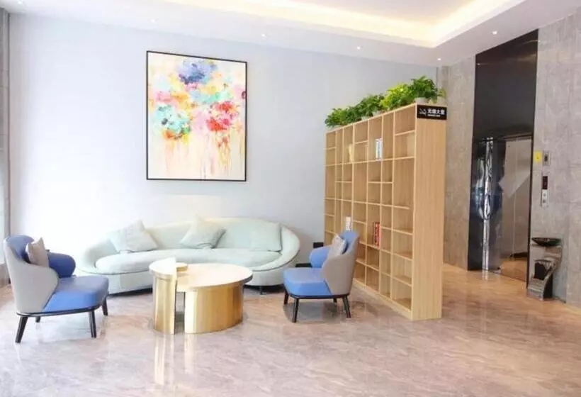 Hotelli Green Tree Inn Jiangsu Changshu Southeast Yuyue Square