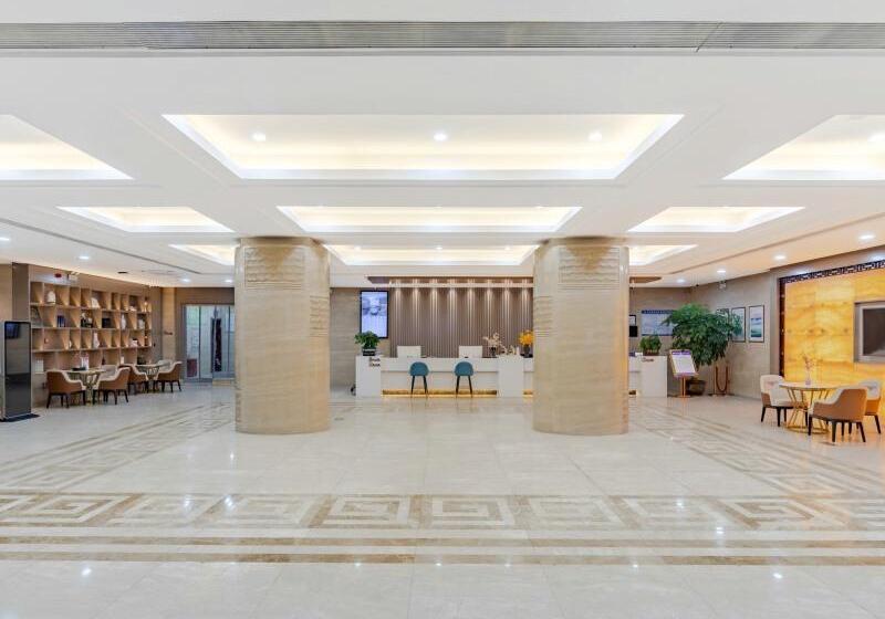 Отель Greentree Eastern Chizhou Changjiang Middle Road Rtmart