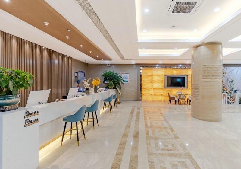 Отель Greentree Eastern Chizhou Changjiang Middle Road Rtmart