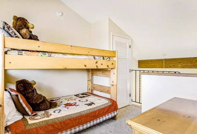 Hotelli Pines 4058