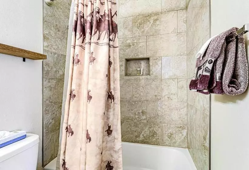 Hotelli Pines 4058