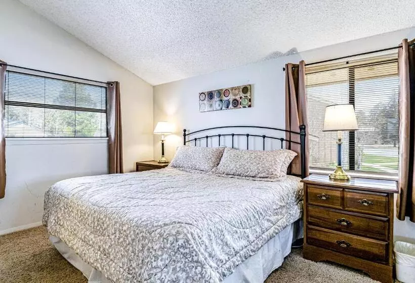 Hotelli Pines 4058