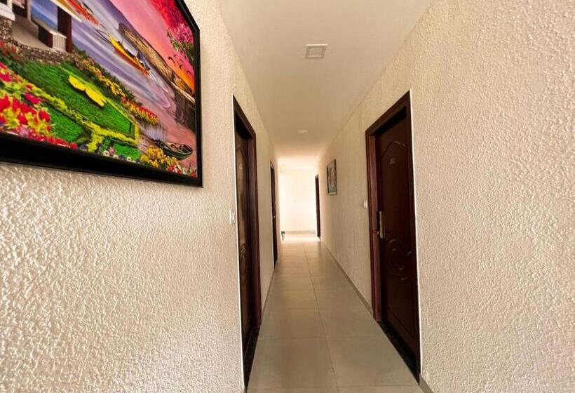 酒店 Sterling Inn Bangalore International Airport