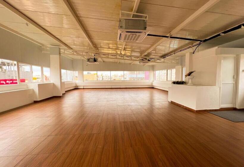 酒店 Sterling Inn Bangalore International Airport