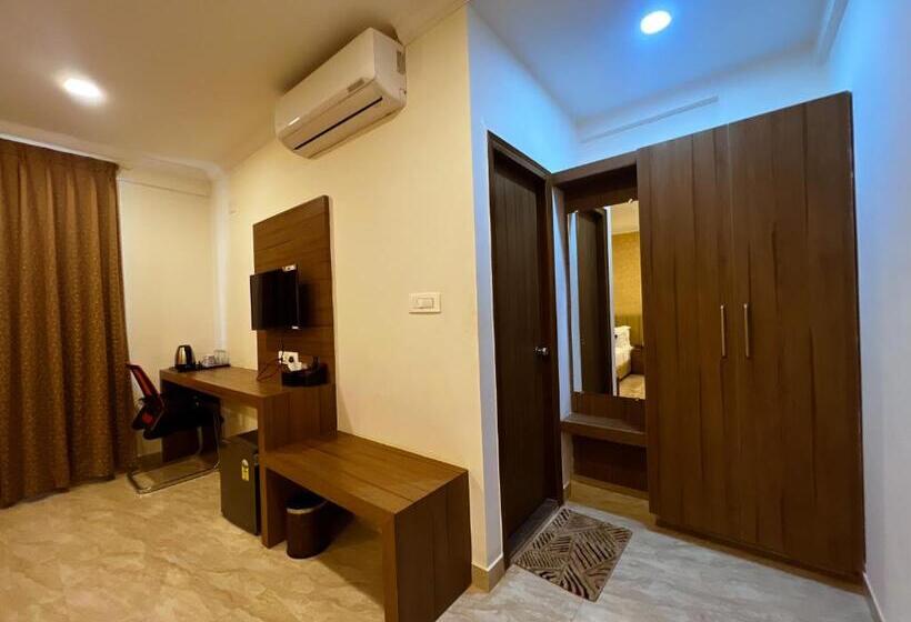 酒店 Sterling Inn Bangalore International Airport