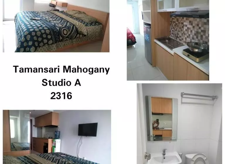 ホテル Mahogany X Sagita Karawang
