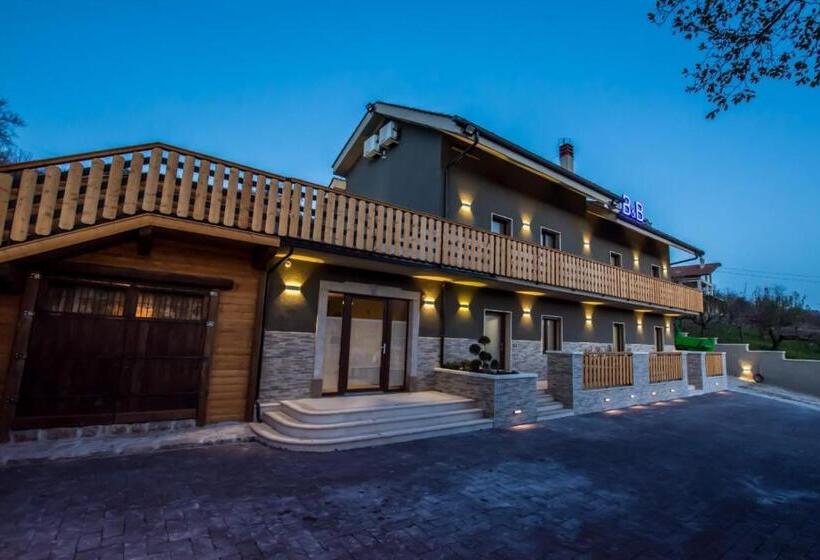 צימר L Antica Quercia