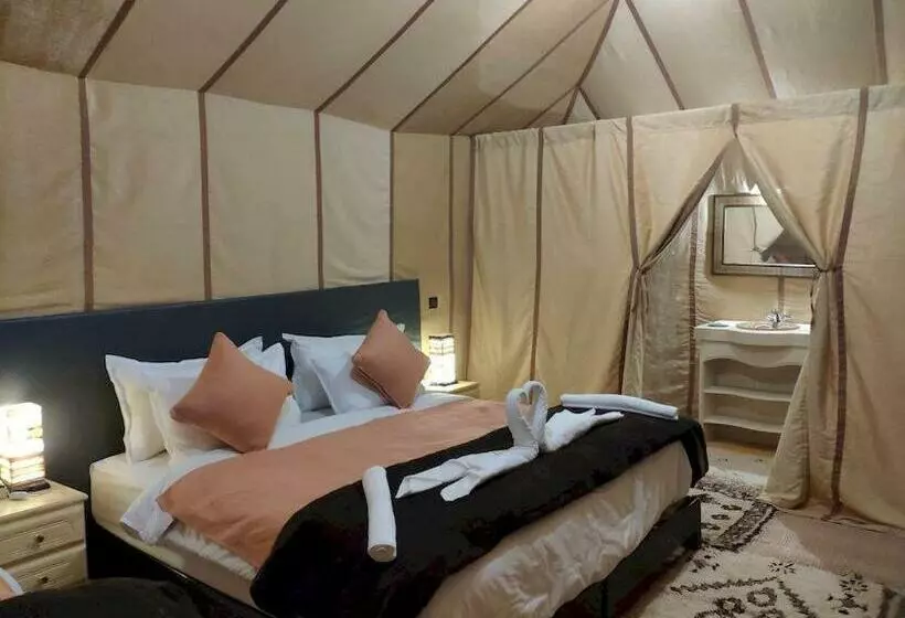 Aamiaismajoitus (B&B) Merzouga Luxury Tent