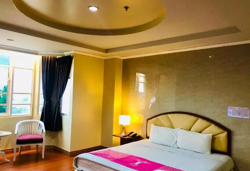Hermitage Hotel Korat Sha