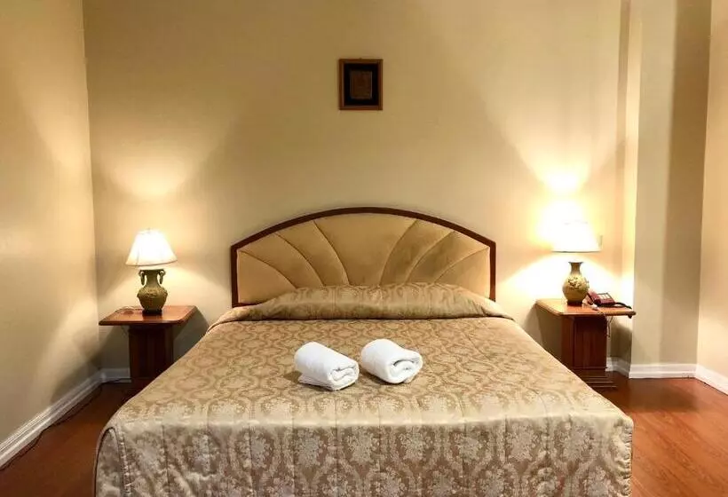 Hermitage Hotel Korat Sha