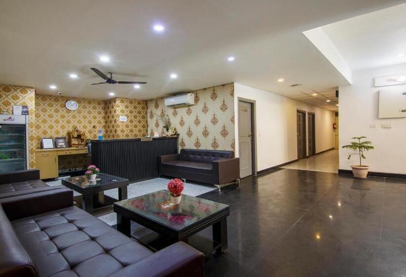 Hotel Treebo Noida Express