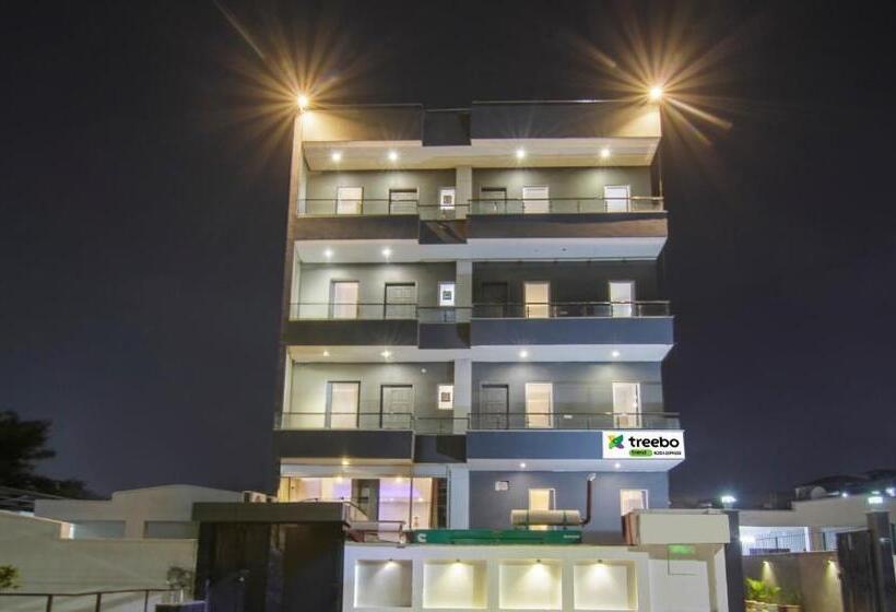 Hotel Treebo Noida Express