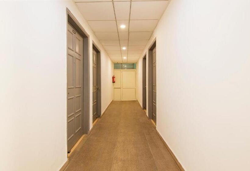 Hotel Treebo Noida Express