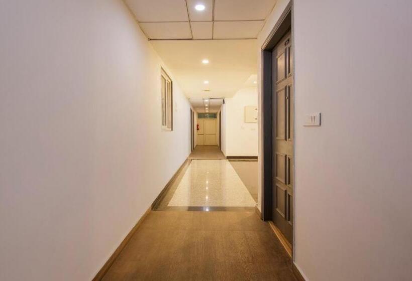 Hotel Treebo Noida Express