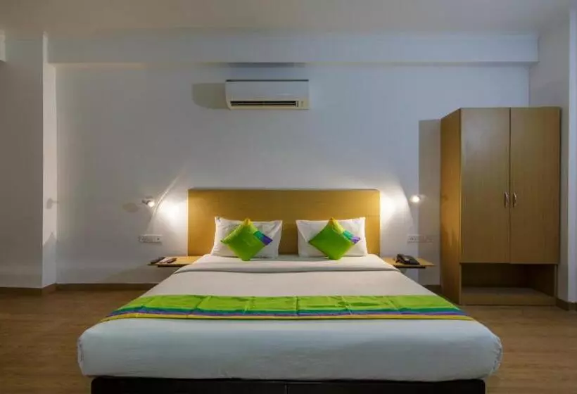 ホテル Treebo Noida Express