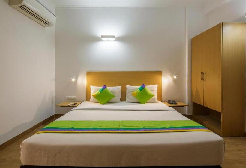 Hotel Treebo Noida Express