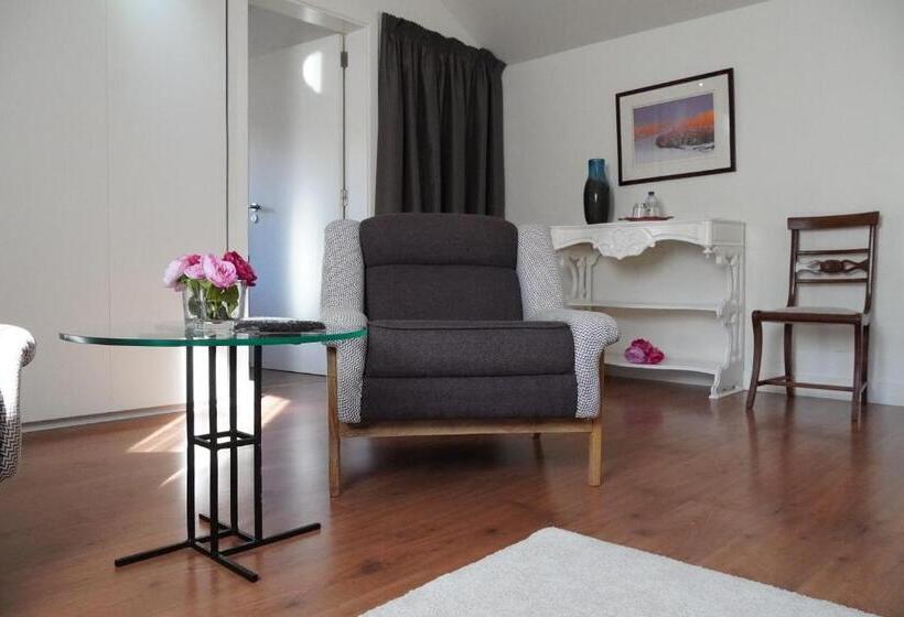 هتل Quinta De Anterronde