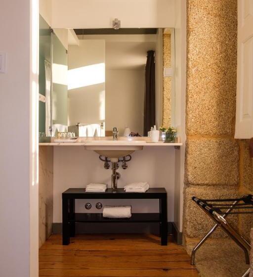 هتل Quinta De Anterronde