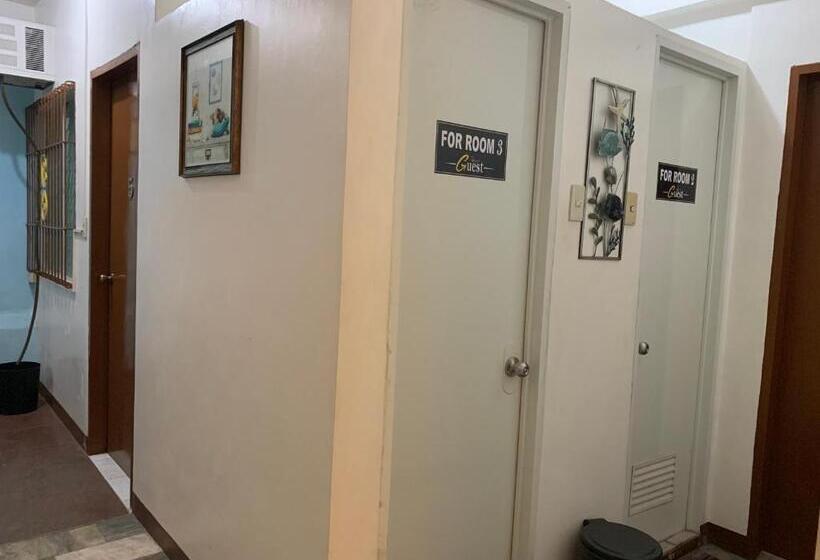 פנסיון Brielles Travellers Inn