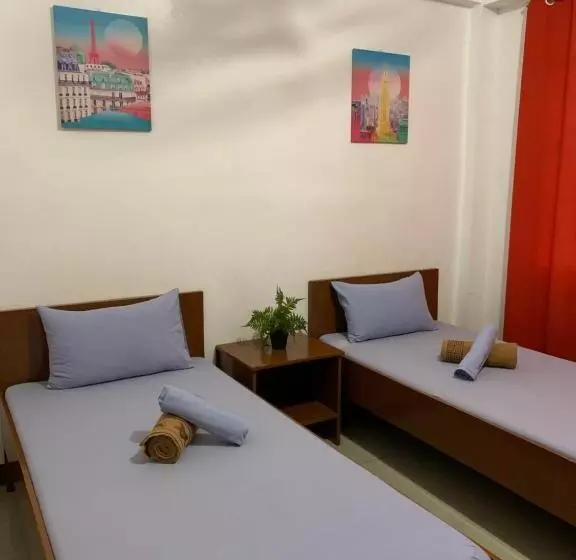 ペンション Brielles Travellers Inn