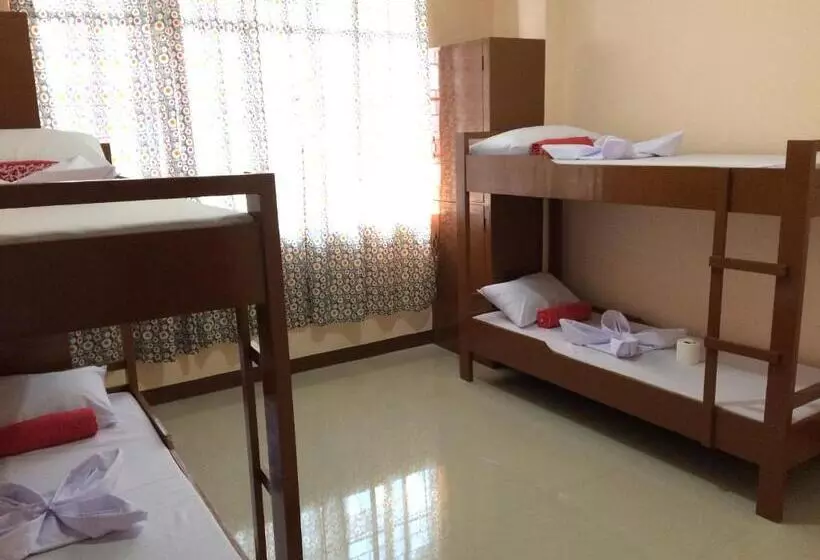 ペンション Brielles Travellers Inn